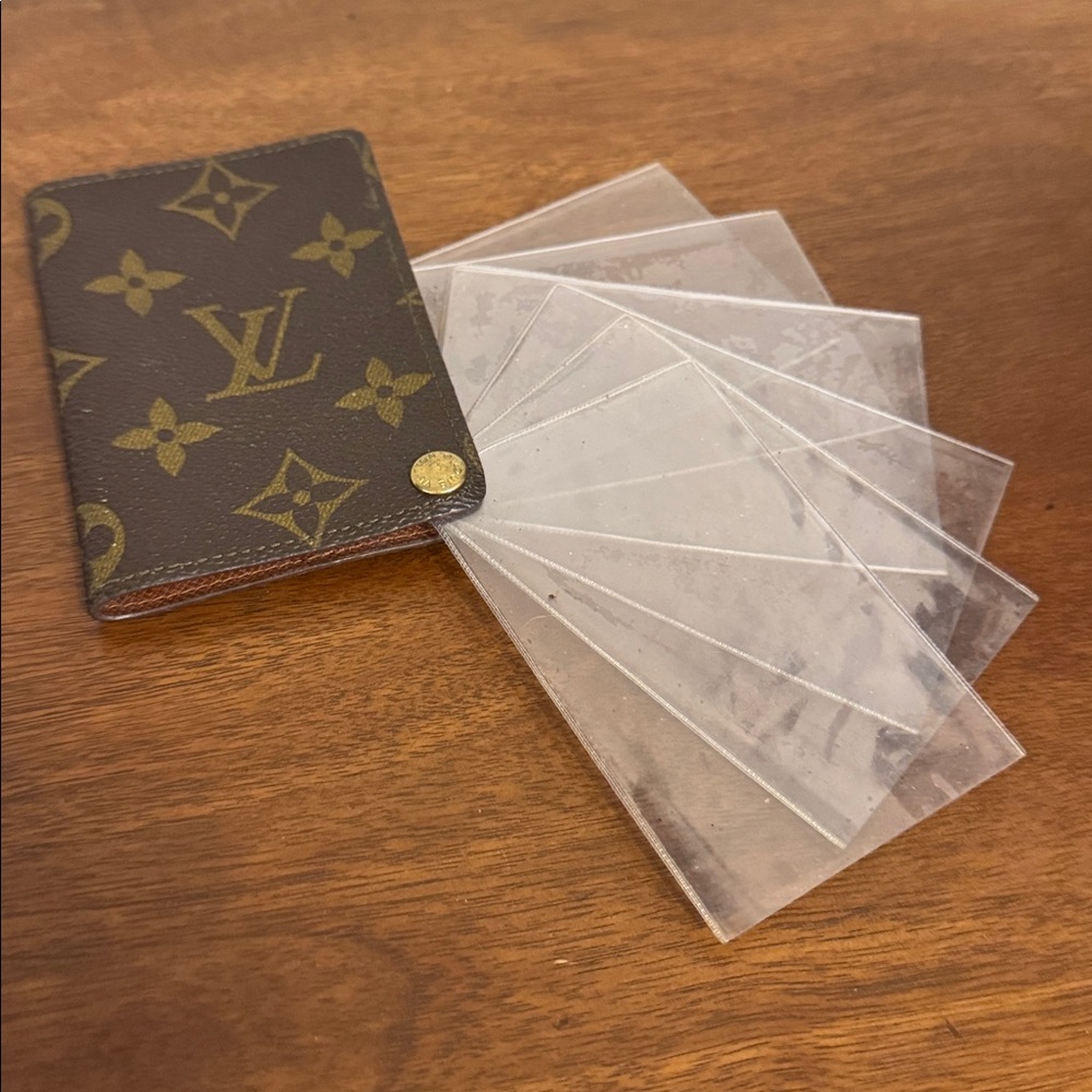 Louis Vuitton Monogram Porte Cartes Pression Card & Photo Holder